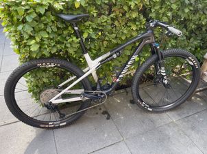 Canyon - Lux CF SLX 9.0, 2023