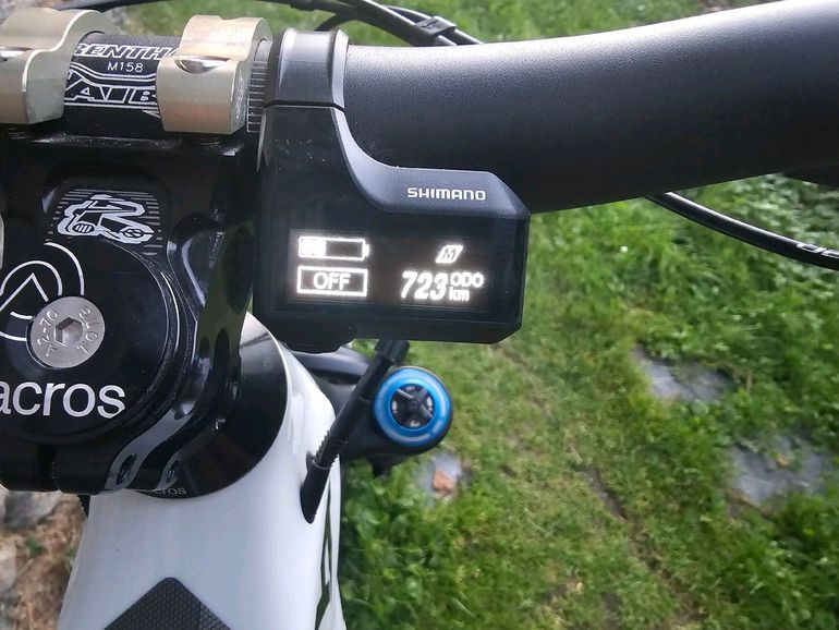 Used YT Industries Decoy CORE 4 MX 2022 2022 Mountainbike, White, 29, 27.5 — image 6 of 7