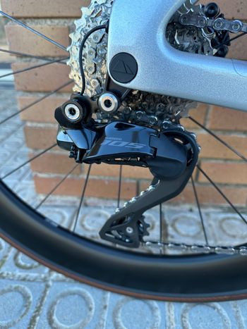 Used Canyon Aeroad CF SLX 7 Di2 2024 2024 Road & Gravel, Light Gray — image 5 of 15