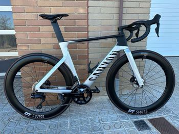 Used Canyon Aeroad CF SLX 7 Di2 2024 2024 Road & Gravel, Light Gray — image 1 of 15