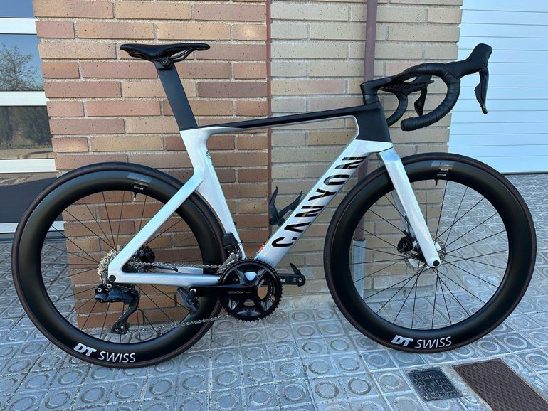 Used Canyon Aeroad CF SLX 7 Di2 2024 2024 Road & Gravel, Light Gray — image 1 of 15