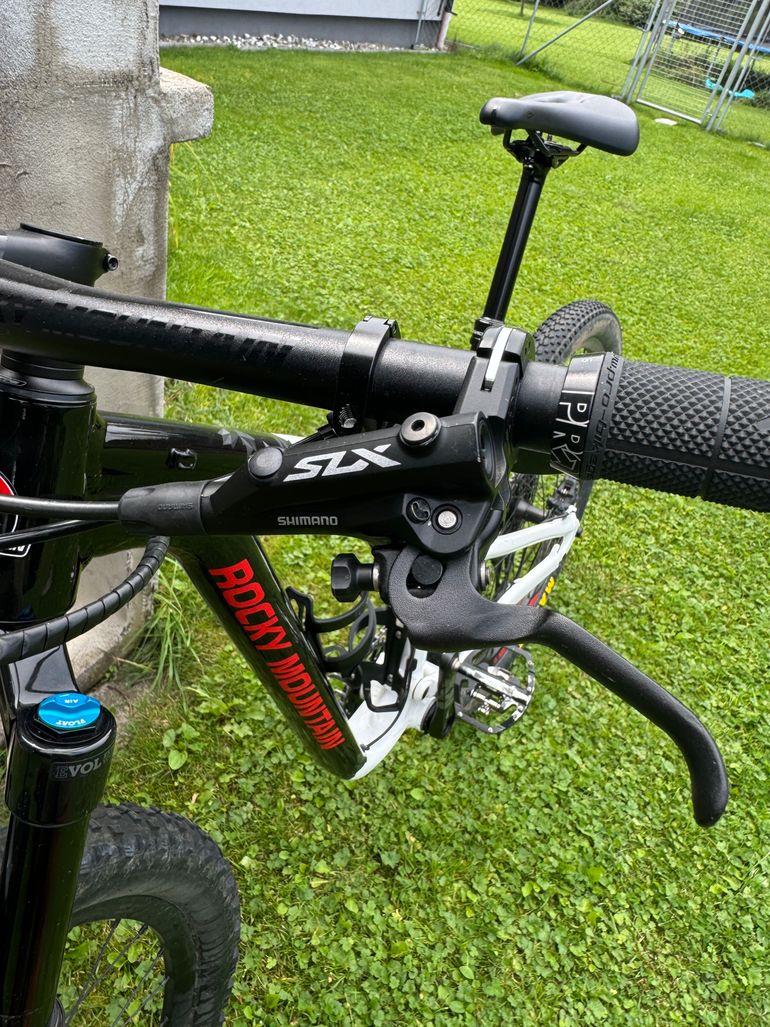 Rocky Mountain Element Alloy 50 used in 56 cm | buycycle HR