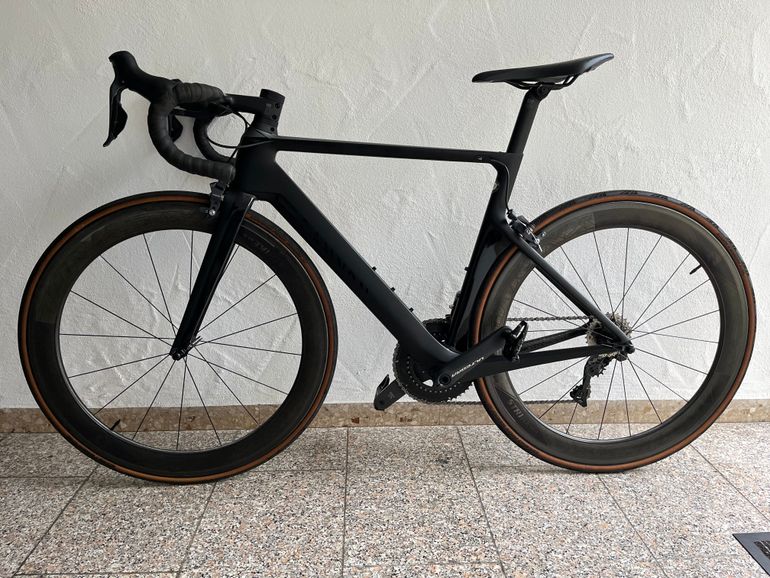 Canyon Aeroad CF SLX Disc 8.0 Di2 used in S | buycycle