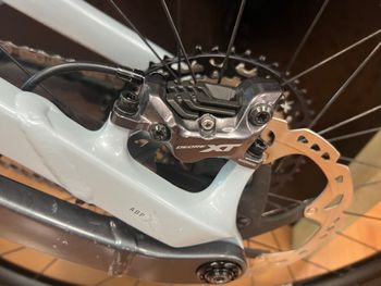 Used Trek Slash 8 Gen 6 2024 2024 Mountainbike, Light Gray, 27.5, 29 — image 27 of 27