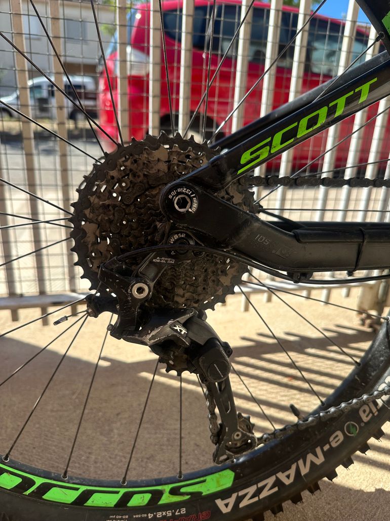 Used Scott Genius 720 2017 2017 Mountainbike, Black, 27.5 — image 3 of 4