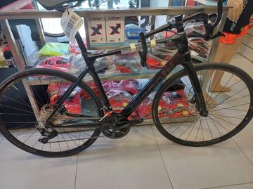 Brugt Bianchi Infinito XE - 105 2022 2022 Road & Gravel — billede 1 af 5