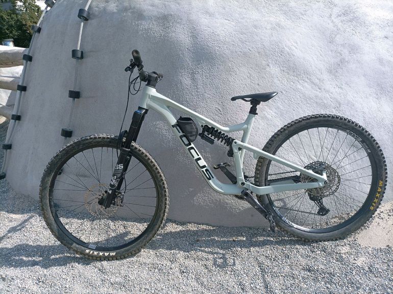 Used Focus JAM 6.9 2022 2022 Mountainbike — image 1 of 6