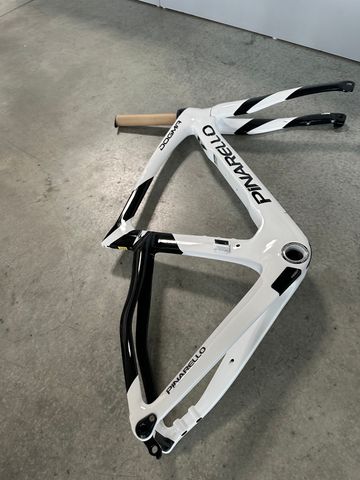 Gebrauchtes Pinarello Dogma F Disc 2024 Road & Gravel, Weiß — Bild 4 von 5