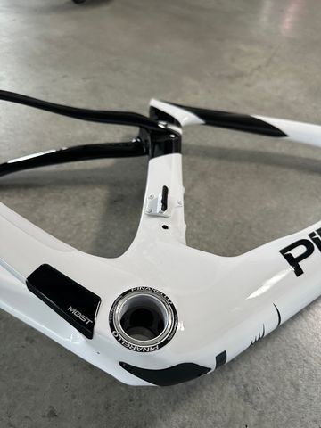 Gebrauchtes Pinarello Dogma F Disc 2024 Road & Gravel, Weiß — Bild 3 von 5