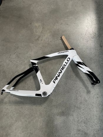 Gebrauchtes Pinarello Dogma F Disc 2024 Road & Gravel