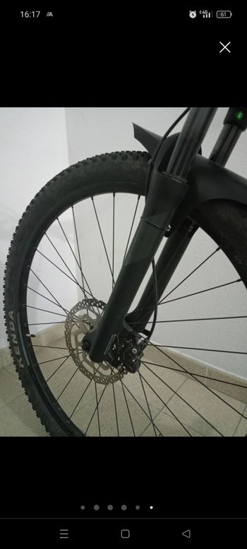Used Giant Liv 2022 Mountainbike, Blue — image 3 of 9