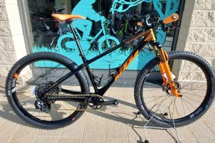 KTM - MYROON EXONIC 2022, 2022