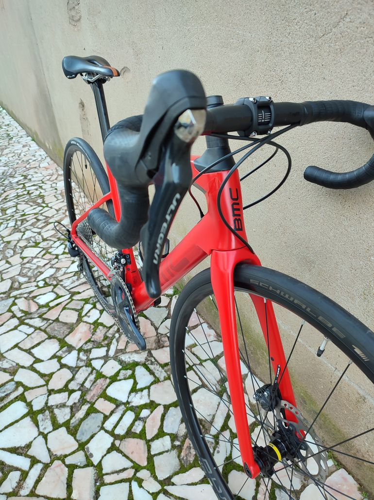 Used BMC Roadmachine 02 THREE 2019 2019 Road & Gravel, Red — image 5 of 16