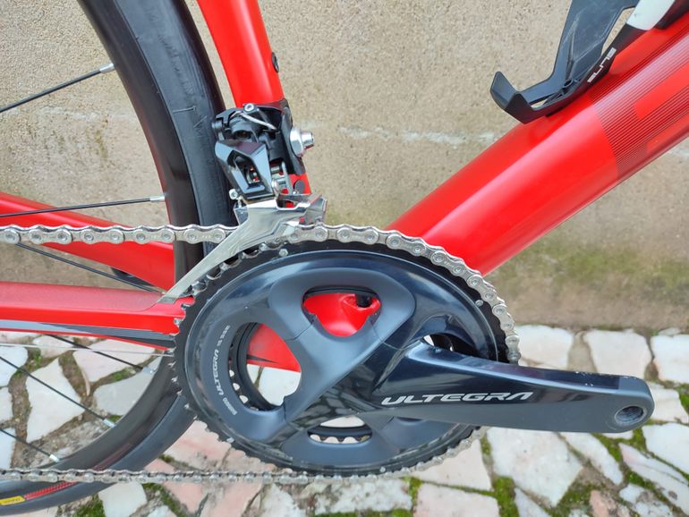 Used BMC Roadmachine 02 THREE 2019 2019 Road & Gravel, Red — image 10 of 16