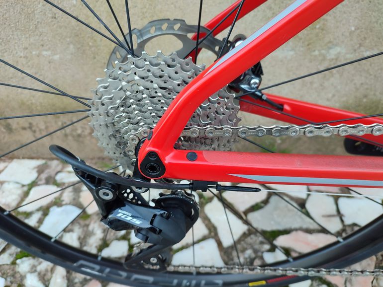 Used BMC Roadmachine 02 THREE 2019 2019 Road & Gravel, Red — image 9 of 16