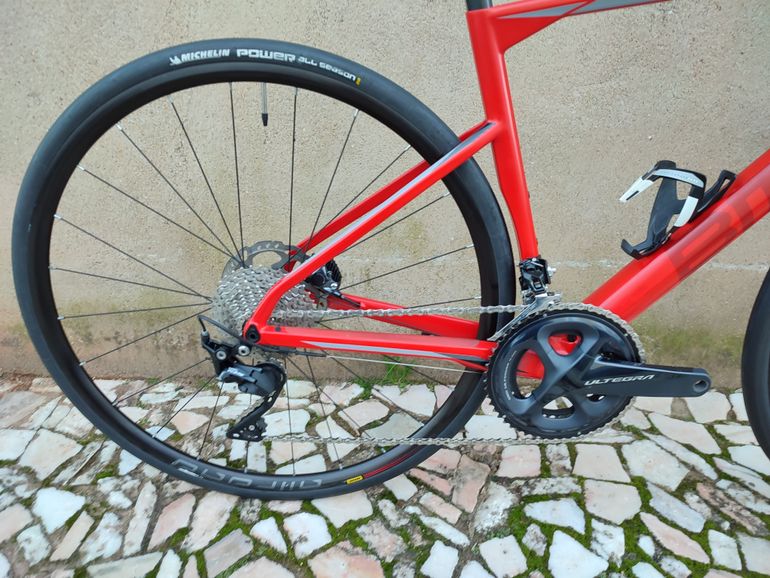 Used BMC Roadmachine 02 THREE 2019 2019 Road & Gravel, Red — image 3 of 16