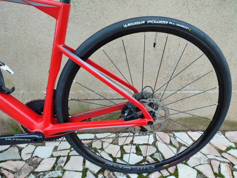 Used BMC Roadmachine 02 THREE 2019 2019 Road & Gravel, Red — image 13 of 16
