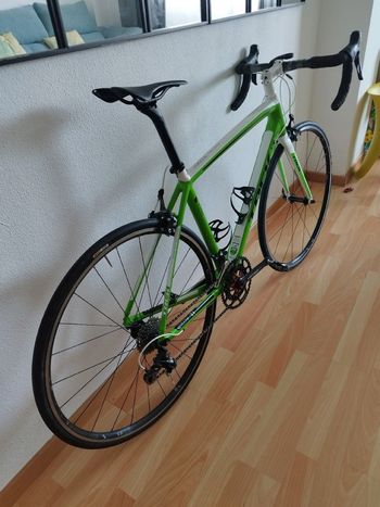 Used Trek Madone 2.3 H2 (Compact) 2013 2013 Road & Gravel — image 3 of 5