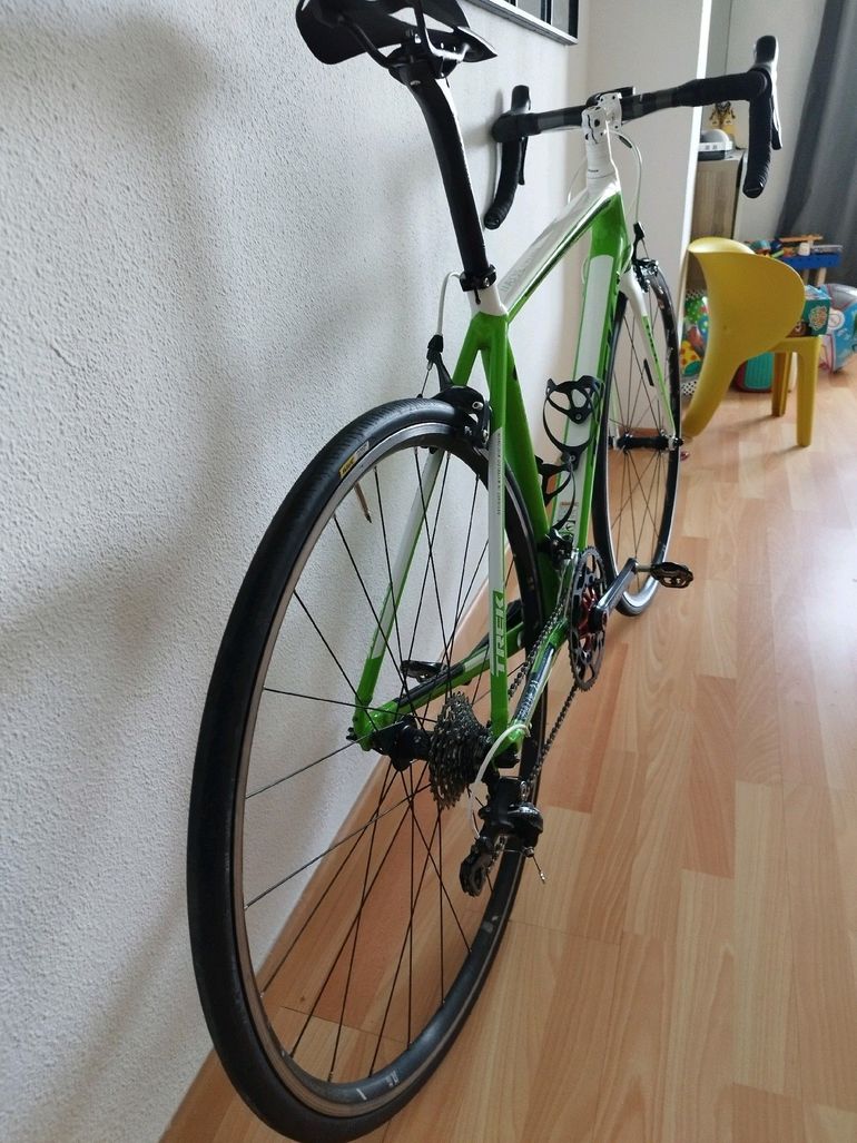 Used Trek Madone 2.3 H2 (Compact) 2013 2013 Road & Gravel — image 5 of 5