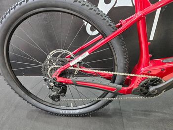 Trek Marlin+ 6 2024 2024 Mountainbike de segunda mano, Rojo — imagen 6 de 7