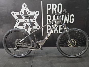 Trek Marlin+ 6 2024 2024 Mountainbike de segunda mano, Rojo — imagen 2 de 7