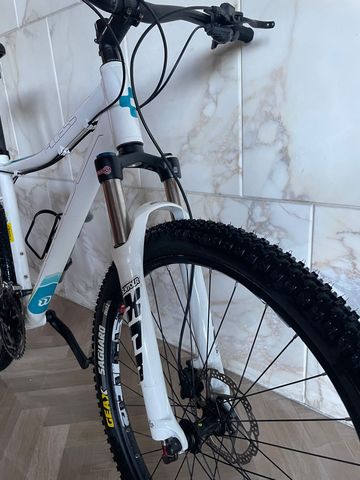 Used CUBE ACCESS WLS 2017 2017 Mountainbike, White, 27.5, 29 — image 9 of 13