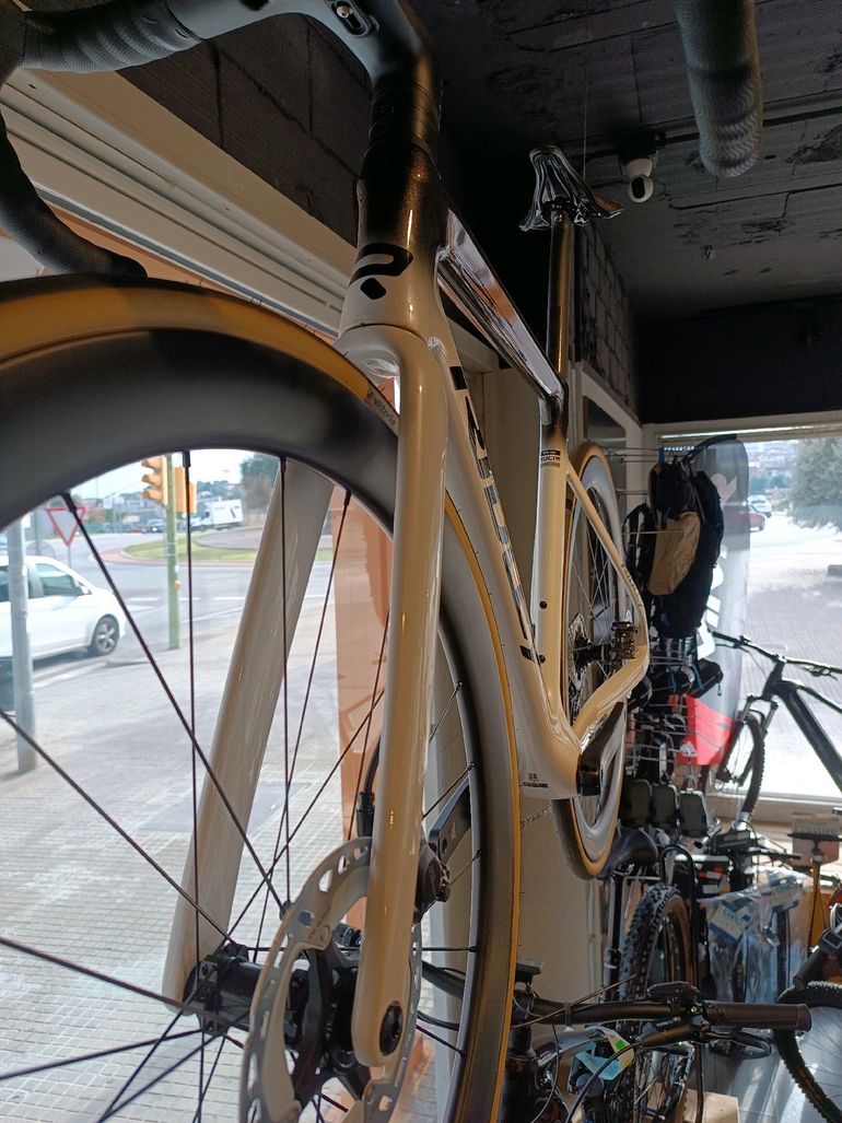 Tweedehands Ridley Falcn RS Ultegra di2 2024 Road & Gravel — afbeelding 8 van 12
