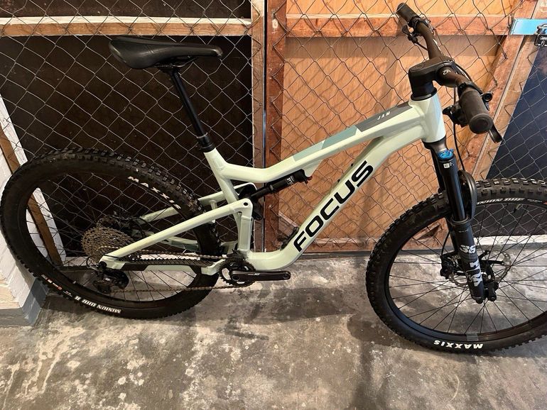 Focus JAM 6.9 2022 2022 Mountainbike usato, Verde — immagine 4 di 4