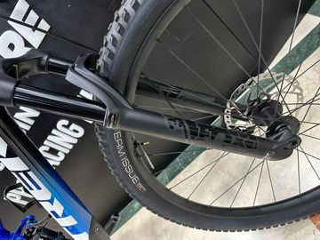 Brugt Trek Top Fuel 9.7 2023 2023 Mountainbike — billede 5 af 6