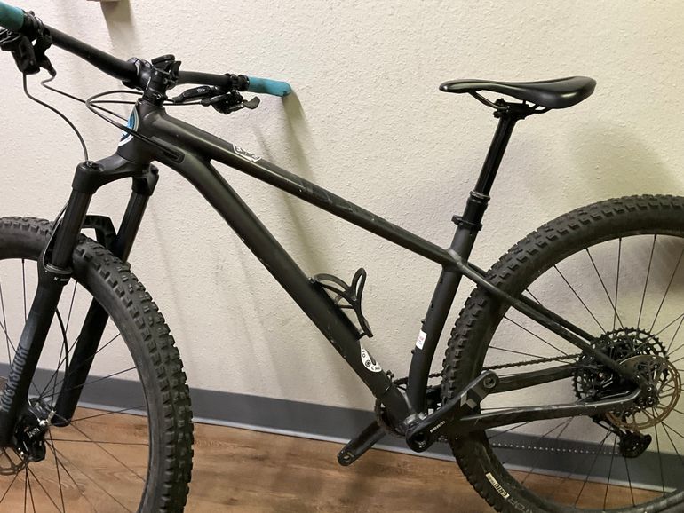 2021 Specialized Specialized Fuse 2014 Specialized Fuse Comp 29