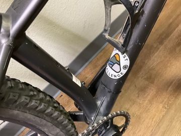 Used Specialized Fuse Comp 29 2022 2022 Mountainbike, Light Gray, 29 — image 5 of 9