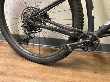 Used Specialized Fuse Comp 29 2022 2022 Mountainbike, Light Gray, 29 — image 2 of 9