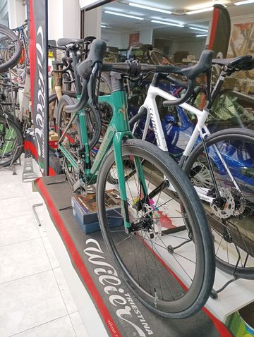 Used Wilier GARDA 105 DI2 SWR40 M GREEN GOLD 2024 Road & Gravel, Green — image 4 of 7