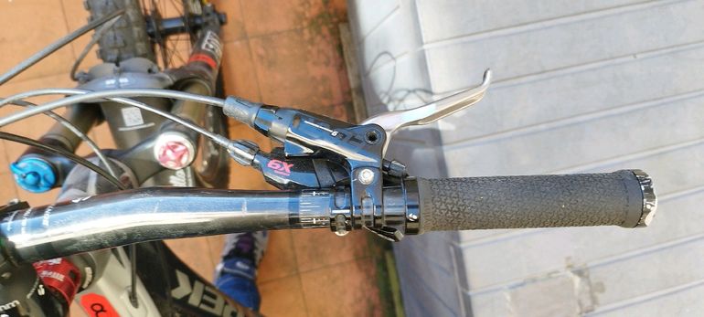 Used Trek Slash 8 2012 2012 Mountainbike, Light Gray, 26 — image 12 of 20