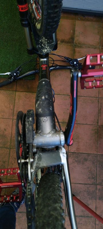 Used Trek Slash 8 2012 2012 Mountainbike, Light Gray, 26 — image 17 of 20