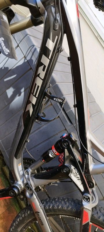 Used Trek Slash 8 2012 2012 Mountainbike, Light Gray, 26 — image 7 of 20