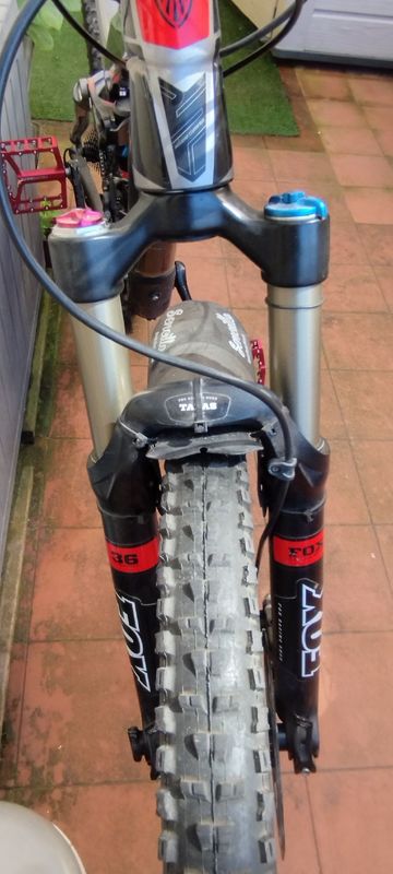 Used Trek Slash 8 2012 2012 Mountainbike, Light Gray, 26 — image 14 of 20