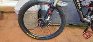 Used Trek Slash 8 2012 2012 Mountainbike, Light Gray, 26 — image 2 of 20