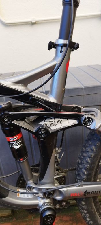 Used Trek Slash 8 2012 2012 Mountainbike, Light Gray, 26 — image 6 of 20