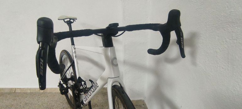 Used Cannondale SuperSix EVO Ultegra 2023 Road & Gravel, White — image 3 of 19