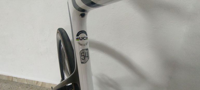 Used Cannondale SuperSix EVO Ultegra 2023 Road & Gravel, White — image 9 of 19