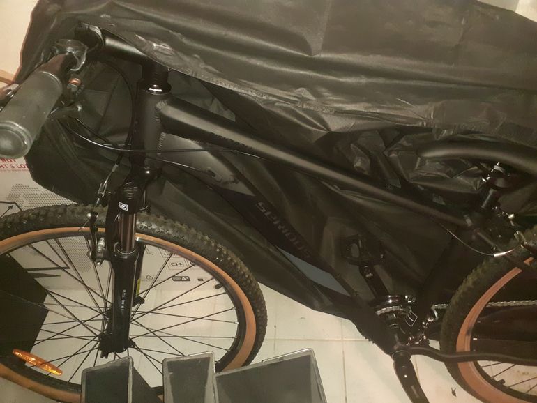 Used Serious Eight Ball 29" 2021 Mountainbike — image 1 of 4