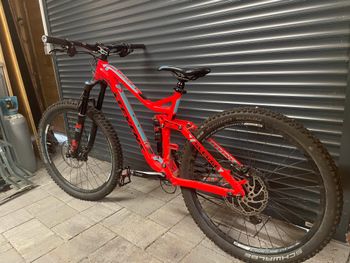 Used Stevens Sledge 2017 Mountainbike, Red — image 2 of 5