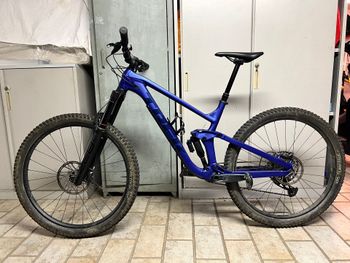 Trek - Slash 8 Gen 5 2023, 2023