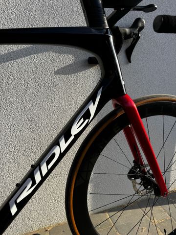 Used Ridley Fenix SLiC - Shimano 105 2x11sp 2022 Road & Gravel, Red — image 2 of 9