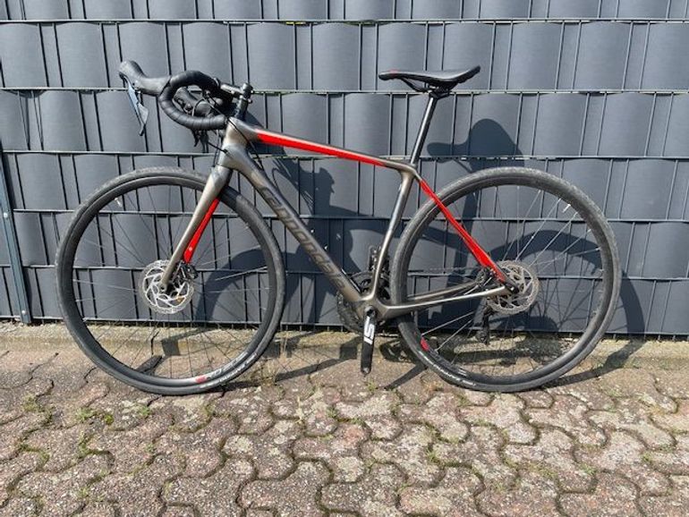 Cannondale Synapse Carbon Disc 105 used in 51 cm buycycle