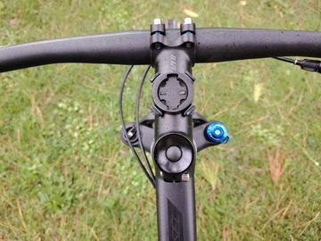 Used Specialized Chisel Standard 2023 Mountainbike, Black — image 7 of 8