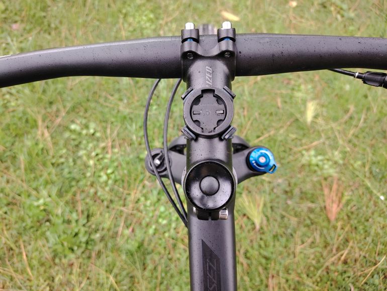 Used Specialized Chisel Standard 2023 Mountainbike, Black — image 7 of 8