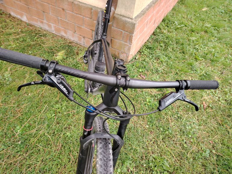 Used Specialized Chisel Standard 2023 Mountainbike, Black — image 4 of 8