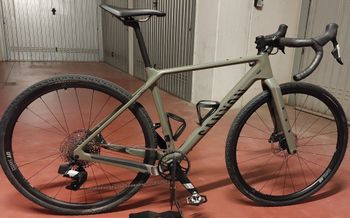 Used Canyon Grizl CF SL 6 AXS 2024 2024 Road & Gravel, Green — image 1 of 5